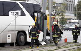 На&nbsp;востоке столицы автобус врезался в&nbsp;фонарный столб