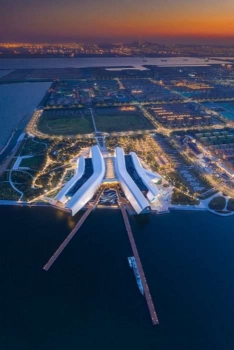 В Китае открылся первый морской музей, часть которого &laquo;уходит&raquo; в залив на 42 метра