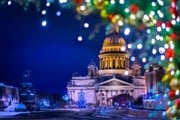 На время новогодних праздников в Петербурге снимут часть ограничений