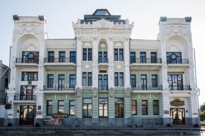 Топ-5 обязательных мест для туристов в городе на границе, которой нет