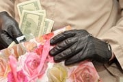 Названы туристические места в Европе, где больше всего карманников