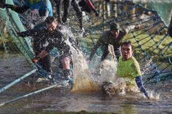 Гонка для настоящих мужчин Tough Guy 2015 (24 фото)