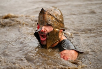Гонка для настоящих мужчин Tough Guy 2015 (24 фото)